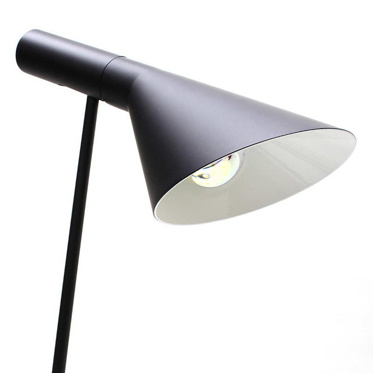 Candeeiro JACOBSEN de pé - preto