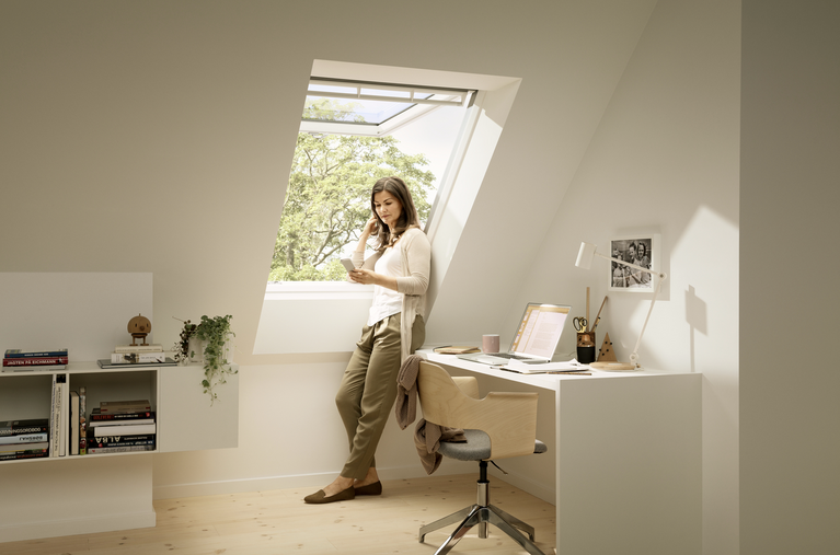 Janela projetante elétrica - Velux