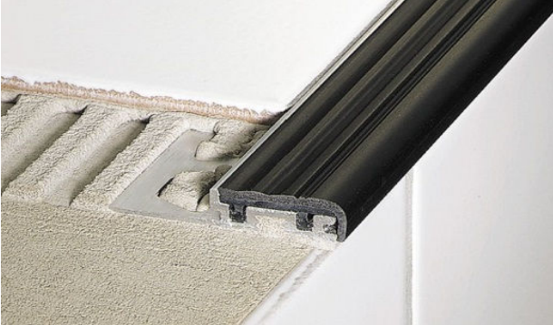 Escadas Trep-S em PVC base Alumínio