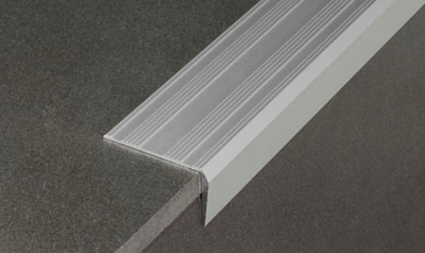 Perfil escada / degrau Protect metálico - modelos 53 / 87 / 70