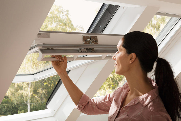 Janela Manual Branca - Velux