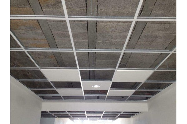 Teto em gesso fissurado